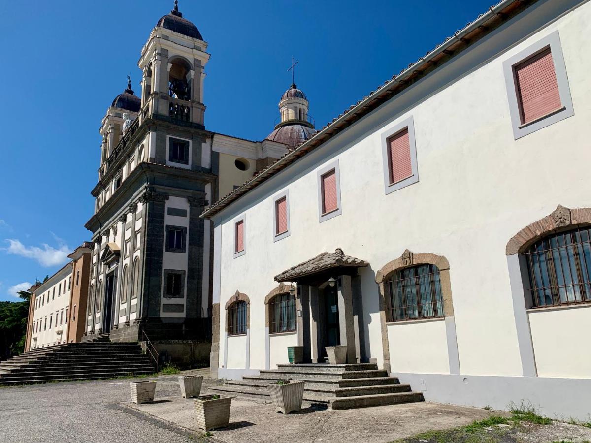 Отель Monastero San Vincenzo - Casa Per Ferie Bassano Romano Экстерьер фото