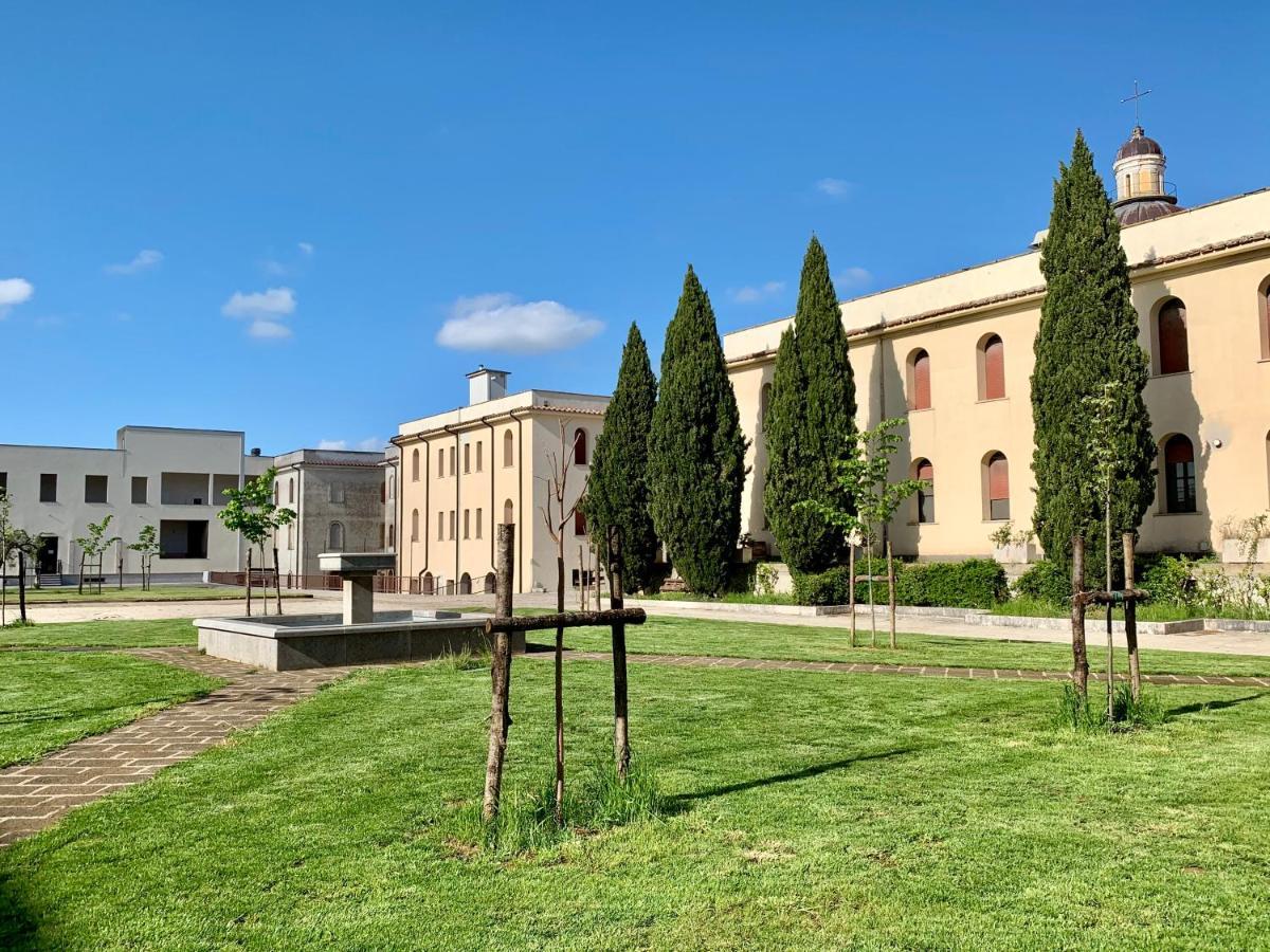 Отель Monastero San Vincenzo - Casa Per Ferie Bassano Romano Экстерьер фото